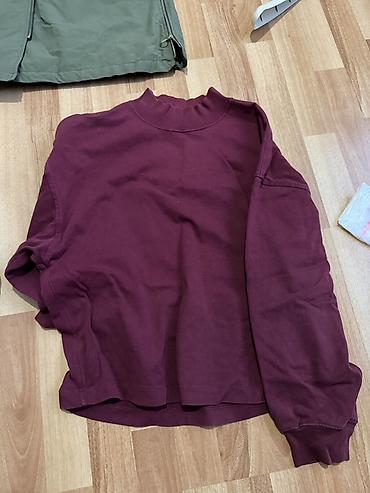 Толстовки: 6 вещей за 2000 Бордовый свитшот Uniqlo U - Линейка: Uniqlo U - — 3