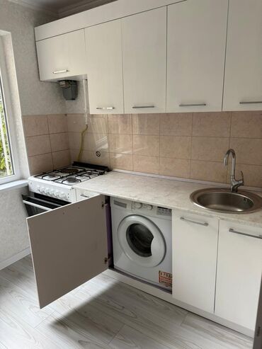 ош базар квартира керек: 1 комната, 40 м², 104 серия, 1 этаж, Евроремонт