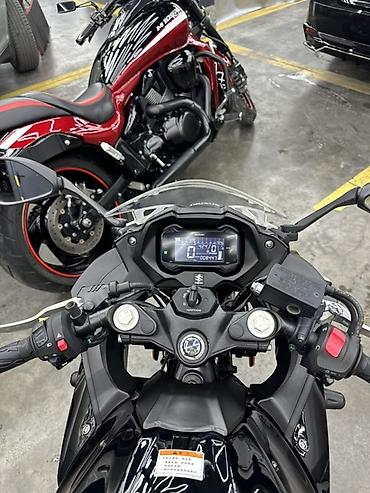 скорост: Продаю SUZUKI GSX250R г.в.: 11.2021 пробег: 8.400 км — 7