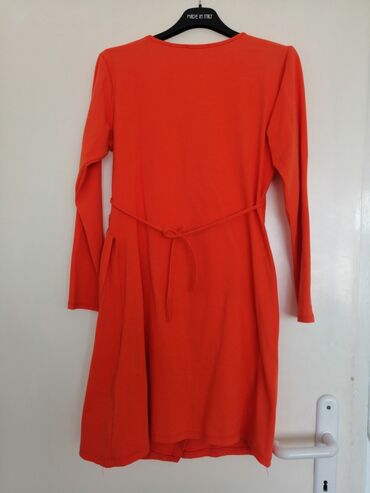 10137 oglasa | lalafo.rs: Potpuno nova haljina samo probana mala mi je zato je na prodaji