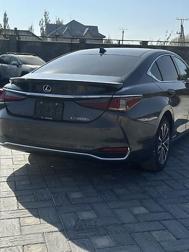 165 65 14: Lexus ES: 2022 г., 2.5 л, Гибрид, Седан — 5