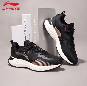 спортивные женские кофты: Женский кроссовки LI-NING 😍
Свет черный 
Размер 37-36
Новый 
Цена 1900