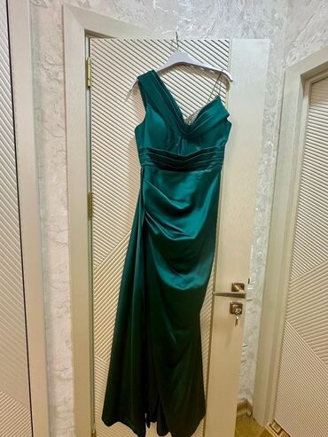 Ziyafət donları: Zərif ziyafət geyimləri dəsti 1) Qara-ağ kokteyl donu - İncə ipli — 10