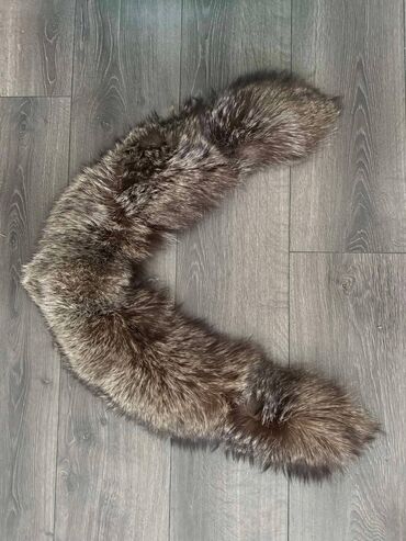 Ostale jakne, kaputi, prsluci: Pravo bogato krzno za jaknu ili kaput ali za oko vrata, nije za — 4