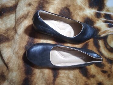 вечерние туфли на высоких каблуках: Туфли 37.5, цвет - Черный