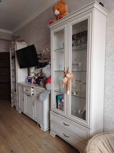 продам кухонный гарнитур бу: Б/у, Комод, ТВ стенд, Нет кредита, Малайзия