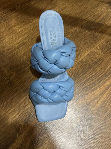adidas neo qadın krossovkaları: Сабо, Размер: 36, цвет - Голубой, Б/у