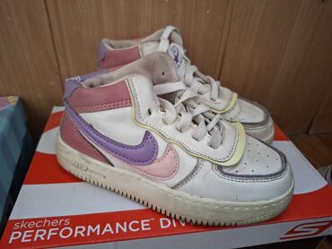 детские обувь для мальчиков: Детские кроссовки Nike (модель в баскетбольном стиле, mid). - Размер