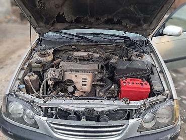 баа: Toyota Avensis: 1999 г., 2 л, Кол менен иштөөчү, Бензин, Лифтбек — 7