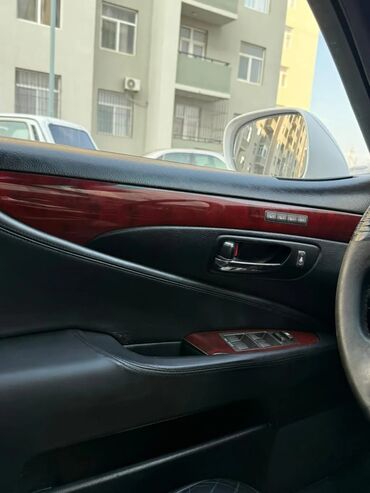 Lexus: Lexus LS: 4.6 l | 2009 il Sedan — 22