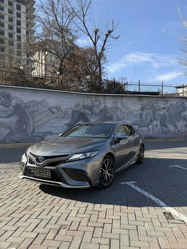 Toyota: Toyota Camry: 2022 г., 2.5 л, Автомат, Гибрид, Седан — 2