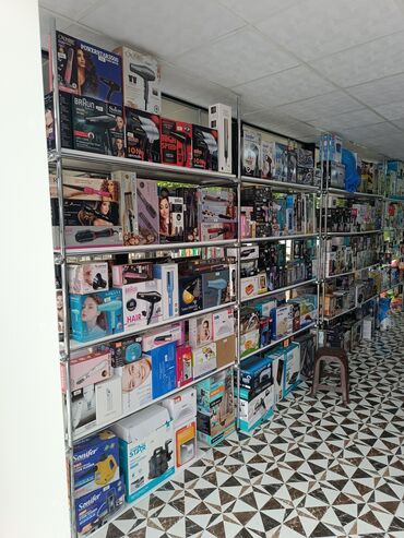 Digər mebel: Vitrinlər Cəmi 15 gün istifadə edilib və hər biri yenidir . Mebellerin — 2