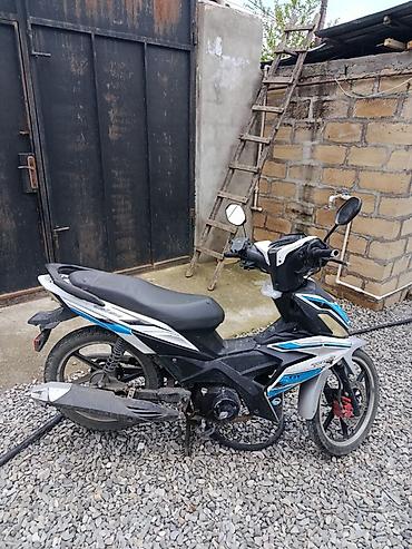 opel mühərriki: Skuter/Moped tipli motosiklet - Korpus rəngi: ağ-qara, mavi aksentlər — 1