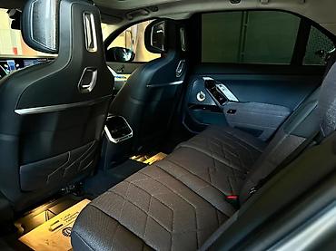 BMW: BMW i7: 2023 г., Электромобиль, Седан — 10