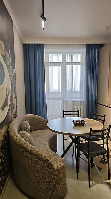 o2 development: 2 комнаты, 72 м², Элитка, 7 этаж, Старый ремонт — 1