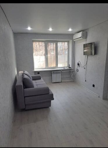 срочно продаётся 1 комнатная квартира в районе ошского рынка по улице кенсуйская: 1 комната, 30 м², Хрущевка, 1 этаж, Косметический ремонт