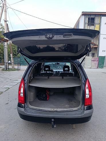 стоп краун: Mazda PREMACY: 2000 г., 1.8 л, Механика, Бензин, Универсал — 6