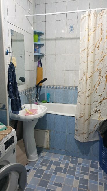 дом квартира продаю: 3 комнаты, 70 м², 105 серия, 3 этаж, Косметический ремонт