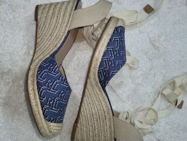 zara zlatne sandale: Sandale, Ralph Lauren, 39.5