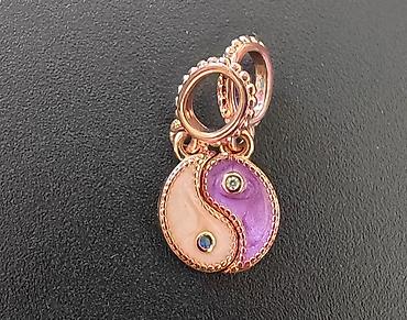 lil solid accessories: Pandorin pozlacen, deljivi privezak, Ying Yang, viseci, sa cirkonima — 1