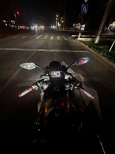 мотоцикли 150 200 куб: Спортбайк cfmoto 250–300 см³ (класс Sport/Street), черный матовый — 2