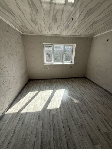 я ищу частный дом: Времянка, 40 кв. м, 2 бөлмө, Менчик ээси, Эски ремонт