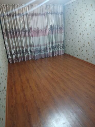 гостиница 4 микрорайон: 3 комнаты, 59 м², 104 серия, 3 этаж, Косметический ремонт