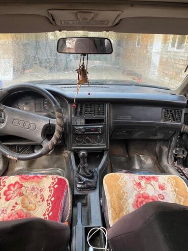 Audi: Audi 80: 1989 г., 1.8 л, Механика, Бензин, Седан — 5