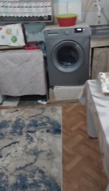 inşaatçılar kirayə: Çox əlverşli mənzildi.komunal ödənişsizdi 📢 mənzil mətbəx, yataq otağı