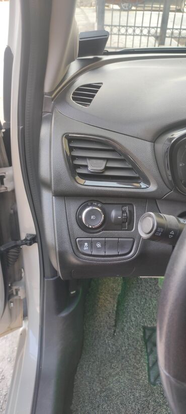 Chevrolet: Chevrolet Spark: 2018 г., 0.1 л, Вариатор, Бензин, Хэтчбэк — 10