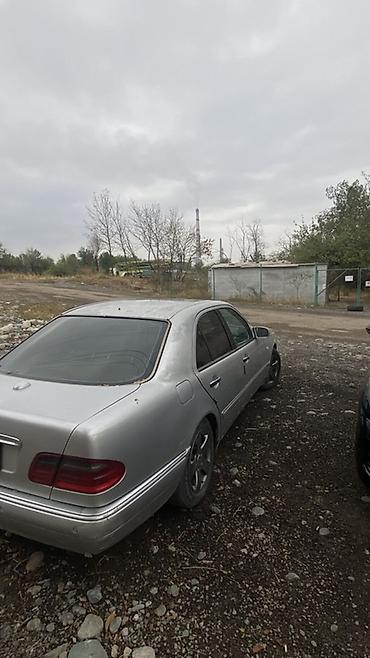 Mercedes-Benz E-Class: 1998 г., 2.8 л, Механика, Газ, Седан