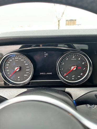 Mercedes-Benz: Mercedes-Benz E-Class: 2018 г. — 4