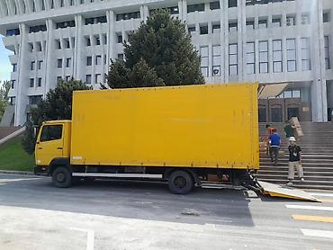 Заказать Мерседес Гигант, Переезд, C грузчиком