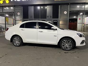 xpeng g3: Geely Emgrand EV: 2018 г., Автомат, Электромобиль, Седан — 2