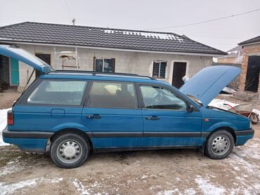 folksvagen passat: Volkswagen Passat: 1992 г., 1.8 л, Механика, Бензин, Универсал