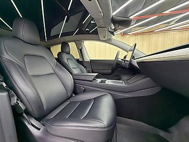 подлокотник на гольф: Tesla Model Y: 2021 г., Электромобиль, Кроссовер — 1