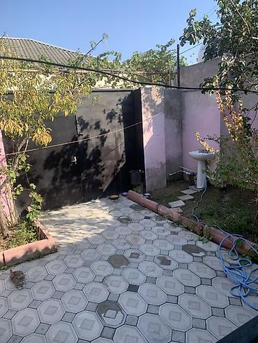 Həyət evləri və villaların satışı: 3 otaqlı, 70 kv. m, Orta təmir — 35