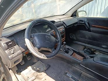 другой: Opel Omega B, серебристый седан — разбор по запчастям Доступны — 2