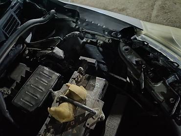 su satan yerler: Nissan Tiida, 5 qapılı hetçbek, gümüşü rəng. - Sərfəli şəhər — 10