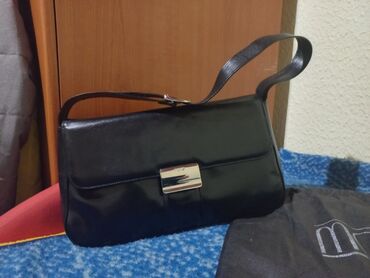 elegantne torbe: Mona torba,100% koža,elegantna,jedna pregrada plus jedna mala sa