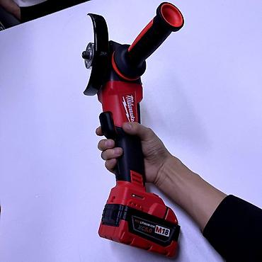 milwauke: Набор аккумуляторного инструмента Milwaukee M18 FUEL в кейсе. Состав — 4
