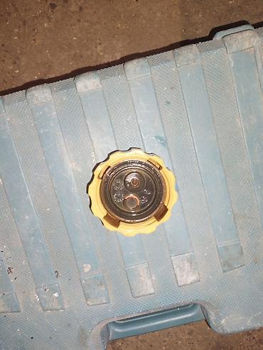 Soyutma və qızdırma sistemləri: Məhsul: Avtomobil radiatoru üçün qapaq (təzyiqli) Təsvir: - Sarı — 1