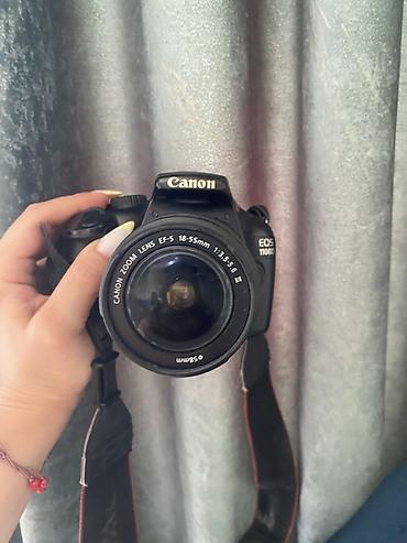 canon eos 1100d: Canon EOS 1100D DSLR fotoaparat - Linza: Canon Zoom Lens EF‑S 18‑55mm — 1