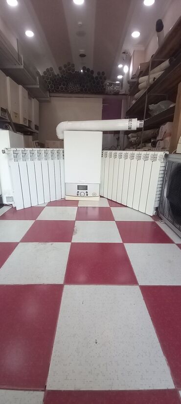 Divar kağızları: İşlənmiş Kombi 24 kVt, Ünvandan götürmə, Ödənişli quraşdırma, Zəmanətli, Kredit yoxdur