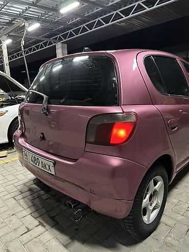 Toyota: Toyota Vitz: 2000 г., 1 л, Хэтчбэк — 4