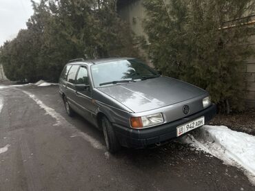 пасат салон: Volkswagen Passat: 1989 г., 1.8 л, Механика, Бензин