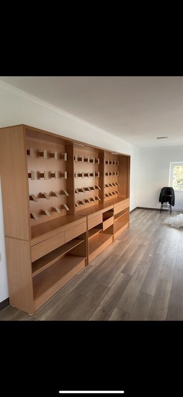 продать контейнер: Витрина Косметика үчүн, Шамдал менен, 200 см * 130 см * 50 см