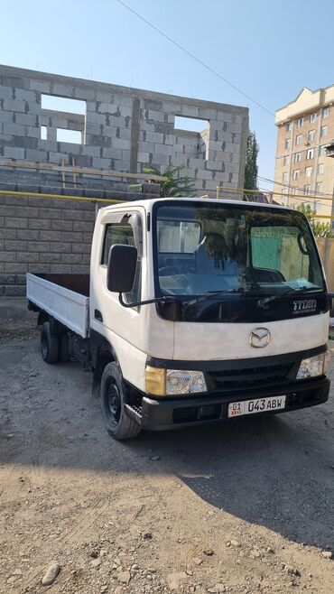 истеп машина: Hyundai Porter: 2004 г., 2 л, Механика, Бензин