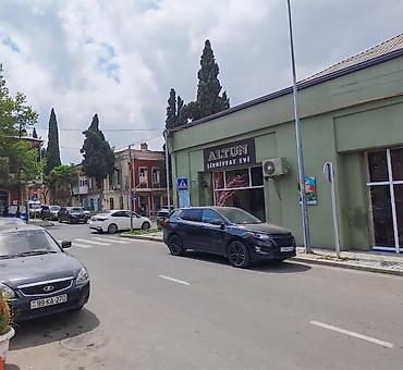 sumqayitda satilan obyektler: Magazinin yerleştiyi yer Gence şeherin ikinci hissesi (vtaroy çast) — 4