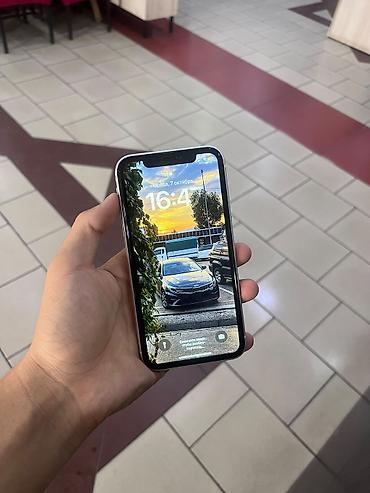 Мобильные телефоны: IPhone Xr, Б/у, 128 ГБ, White Titanium, Защитное стекло, Чехол, 75 % — 2